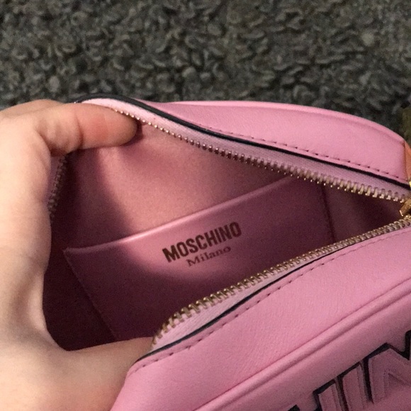 🚫SOLD🚫Moschino Oval Vintage Chain Bag - Picture 4 of 6